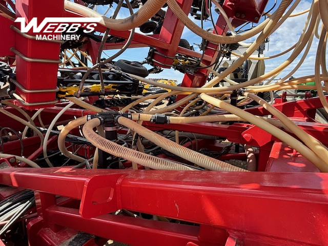 2014 Bourgault 3320,76HF/7700 Drill