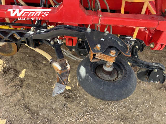 2014 Bourgault 3320,76HF/7700 Drill