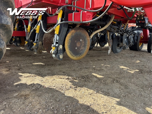 2014 Bourgault 3320,76HF/7700 Drill