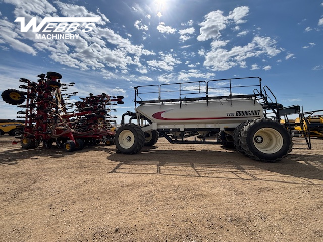 2014 Bourgault 3320,76HF/7700 Drill