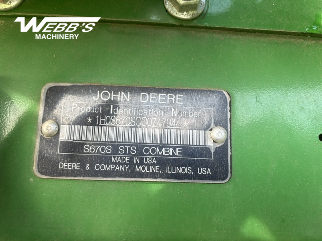 2012 John Deere S670 Combine