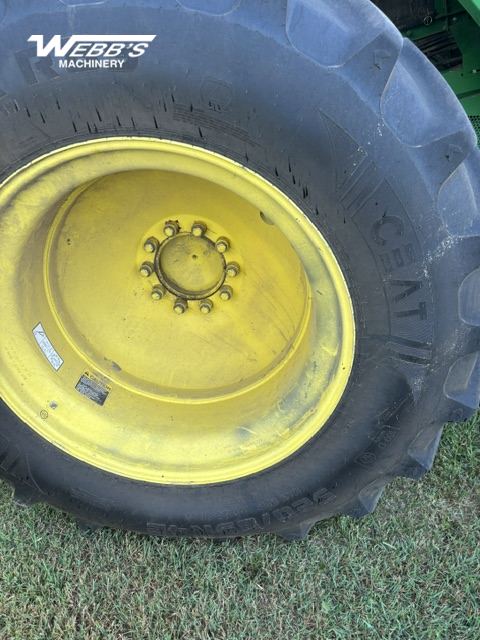 2012 John Deere S670 Combine