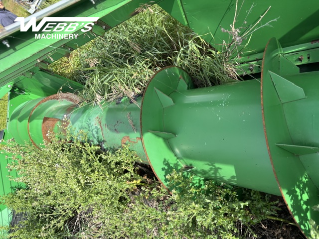 2012 John Deere S670 Combine