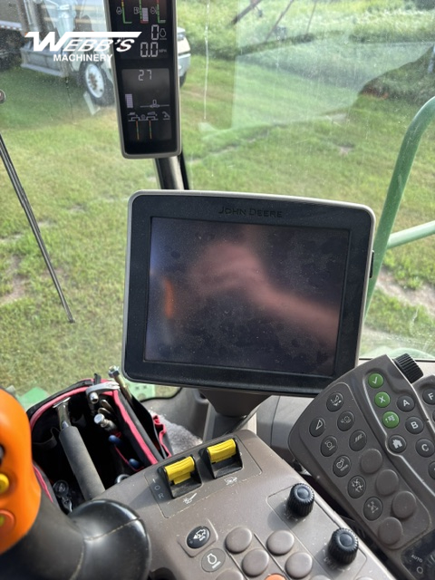 2012 John Deere S670 Combine