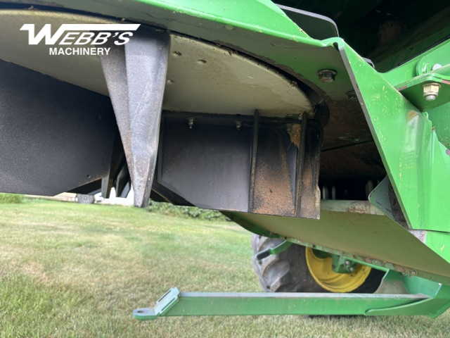 2012 John Deere S670 Combine