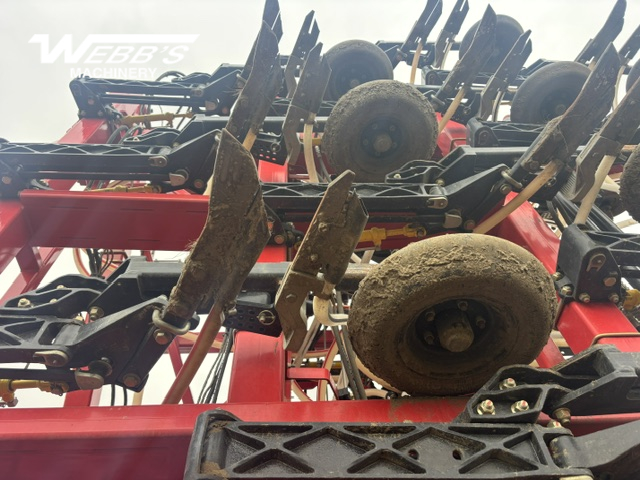 2025 Bourgault 3335-76' PLDS / 91300 Air Drill