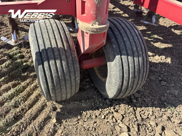 2018 Bourgault 9500-70 Chisel Plow