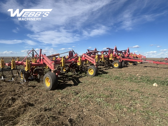 2018 Bourgault 9500-70 Chisel Plow