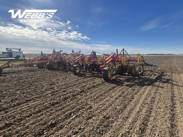 2018 Bourgault 9500-70 Chisel Plow