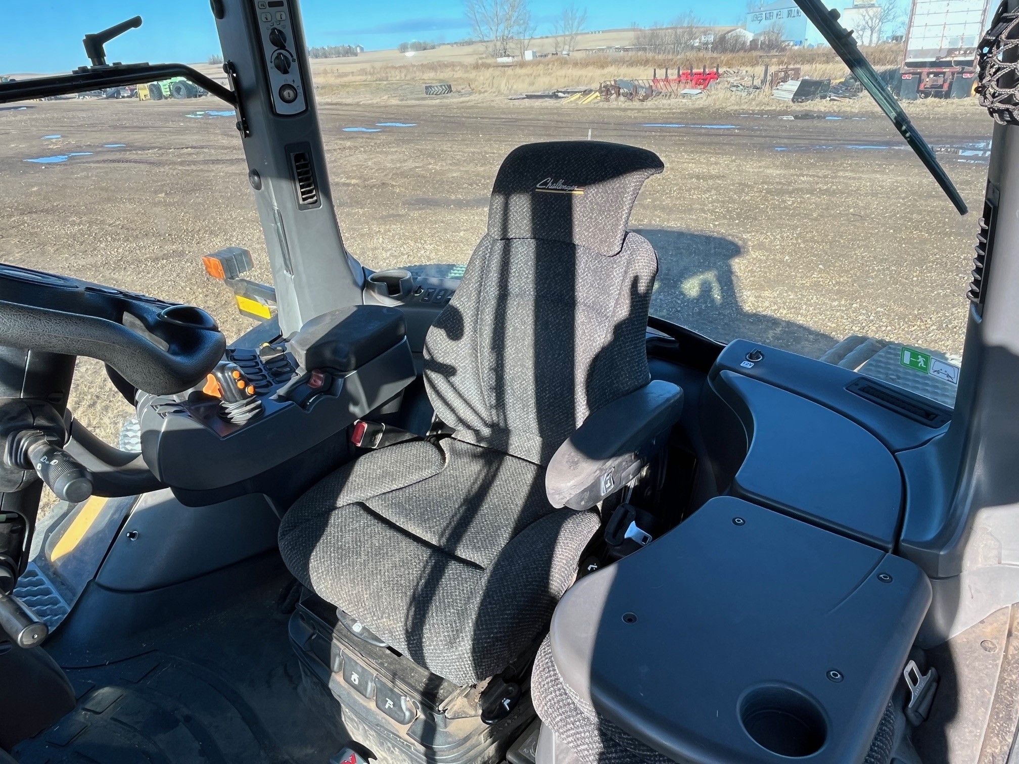 2016 Challenger MT875E Tractor