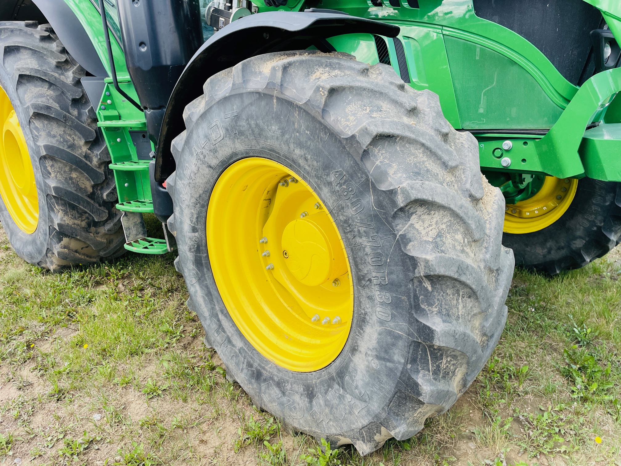 2019 John Deere 6175R Tractor