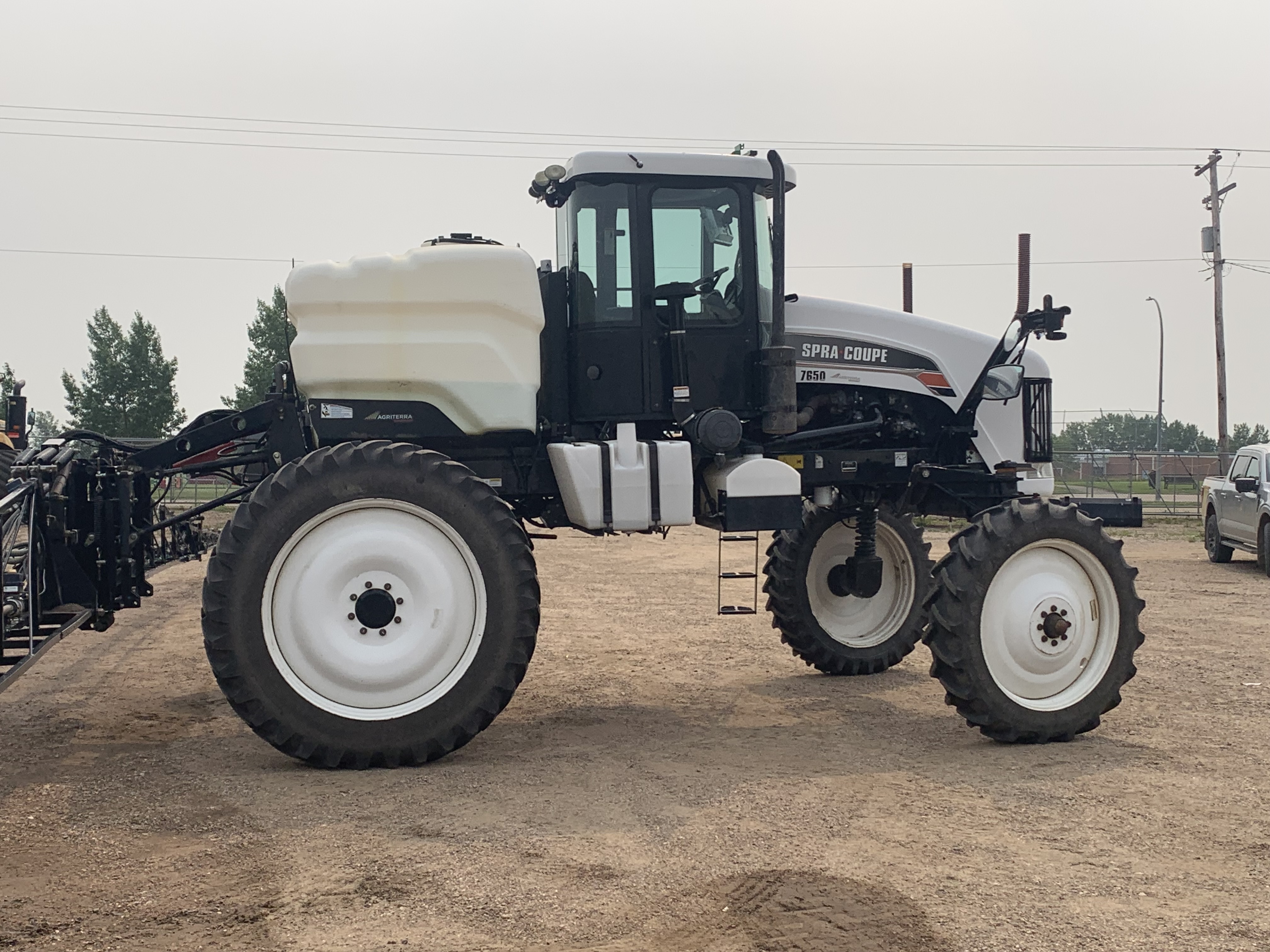 2005 Spra-Coupe 7650 Sprayer/High Clearance