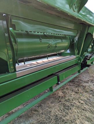 2018 John Deere 640FD Header Combine