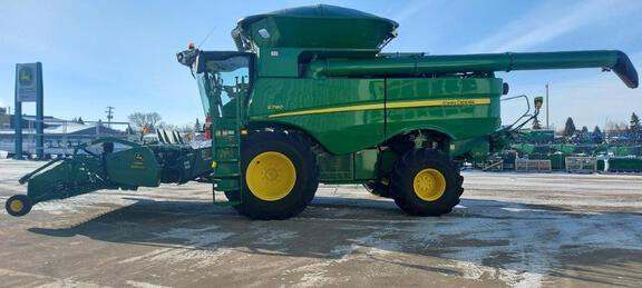 2018 John Deere S780 Combine