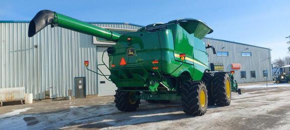 2018 John Deere S780 Combine