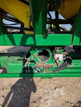 2014 John Deere 1870 & 1910 430 TBH Air Seeder