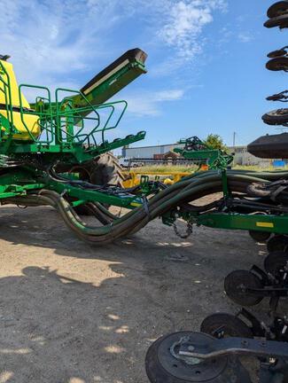 2017 John Deere 1870 Air Seeder