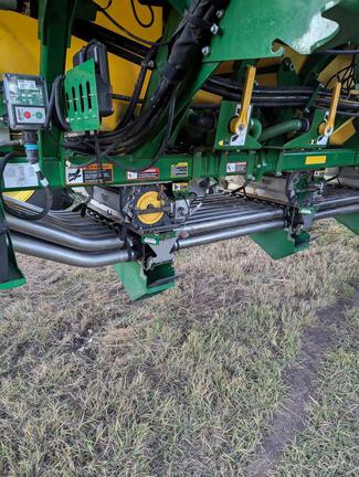 2017 John Deere 1870 & 1910 550 TBH Air Seeder