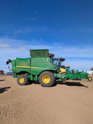 2018 John Deere S780 Combine