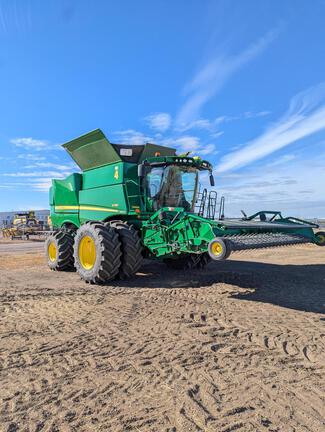 2019 John Deere S780 Combine