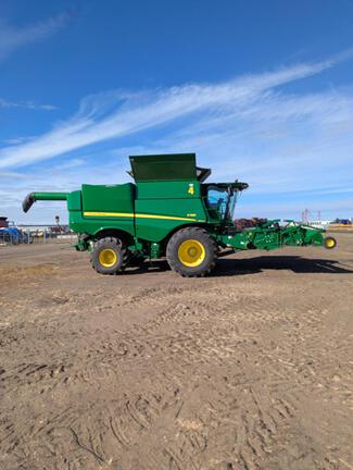 2019 John Deere S780 Combine