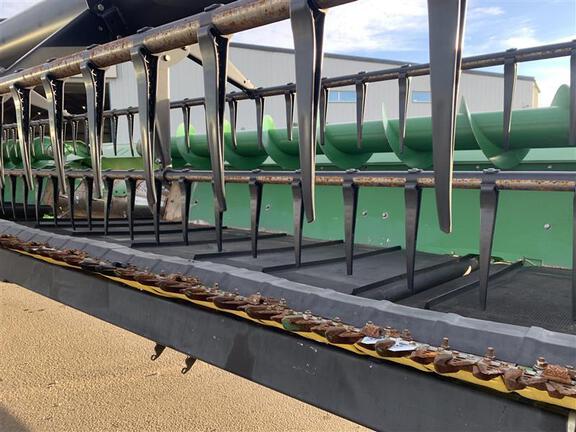 2018 John Deere 635FD Header Combine