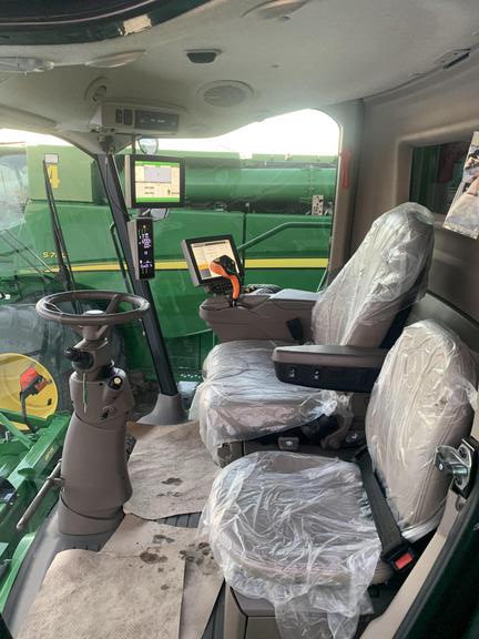 2020 John Deere S780 Combine