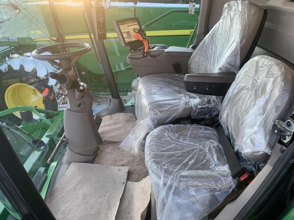 2020 John Deere S780 Combine