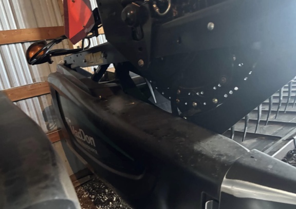 2017 MacDon FD75 Header Combine