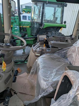 2015 John Deere 6125R Tractor