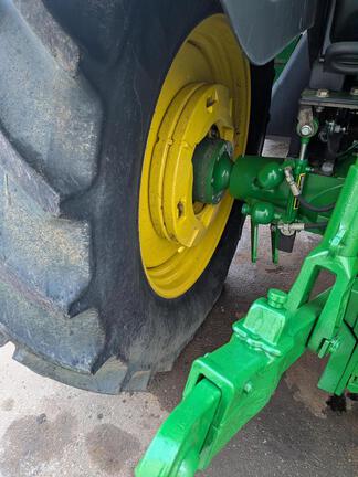 2015 John Deere 6125R Tractor