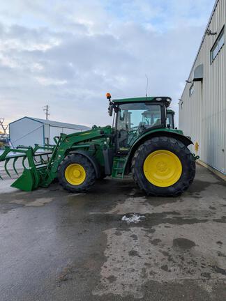 2015 John Deere 6125R Tractor
