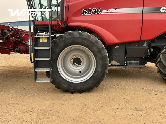 2013 Case IH 8230 Combine