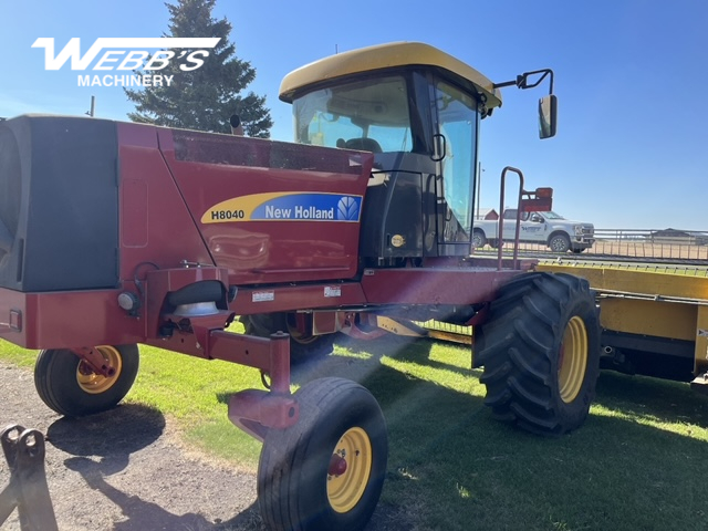 2013 New Holland H8040 Windrower