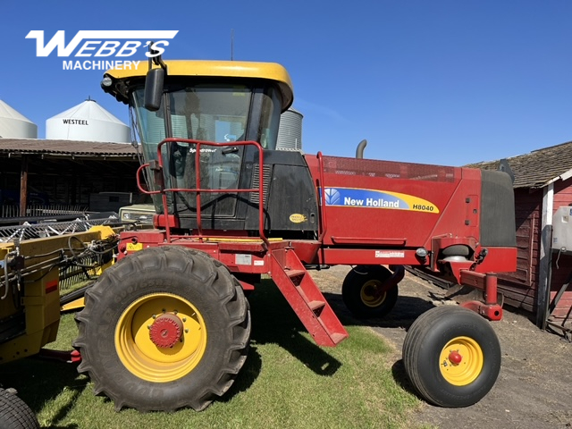 2013 New Holland H8040 Windrower