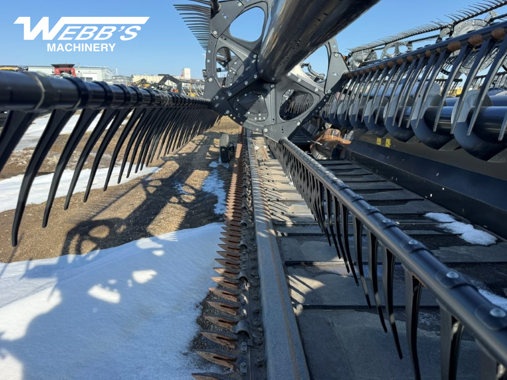 2019 MacDon FD135 Header Combine