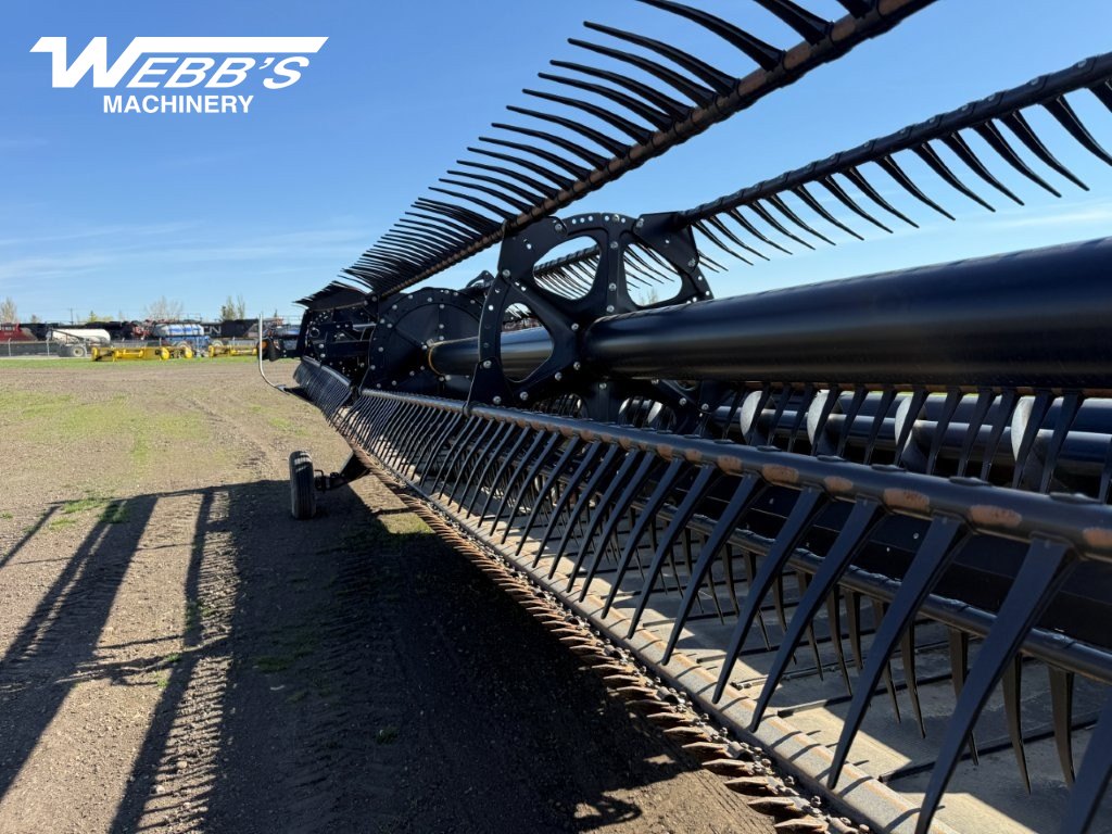 2019 MacDon FD135 Header Combine