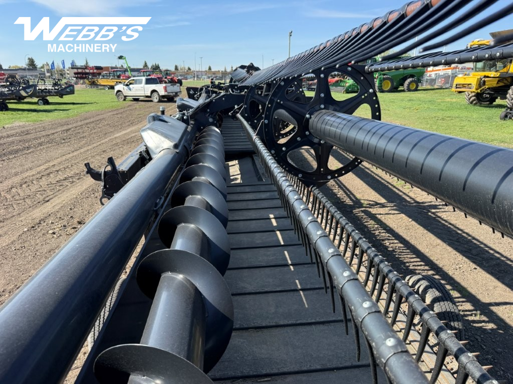 2019 MacDon FD135 Header Combine