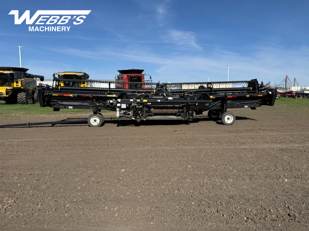 2019 MacDon FD135 Header Combine
