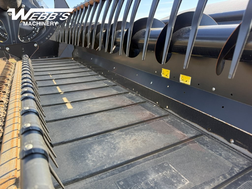 2019 MacDon FD135 Header Combine