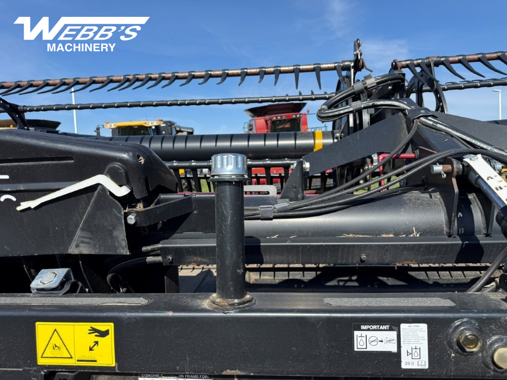 2019 MacDon FD135 Header Combine