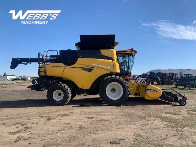 2024 New Holland CR8.90Z Combine