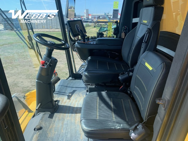 2024 New Holland CR8.90Z Combine