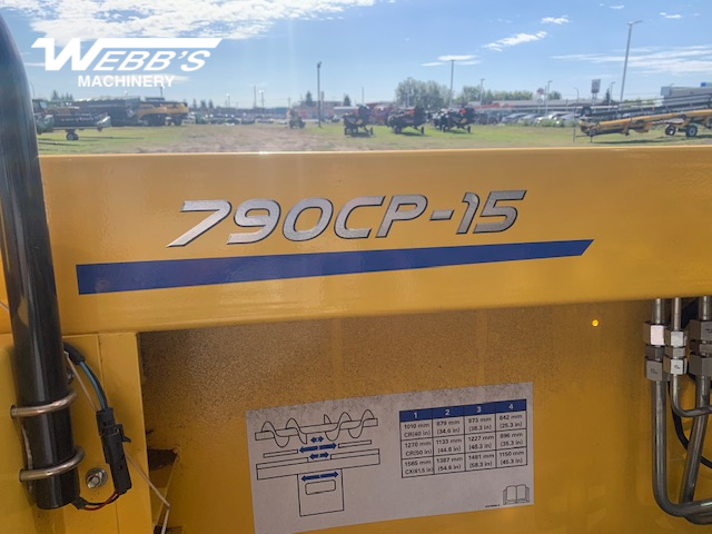 2024 New Holland CR8.90Z Combine