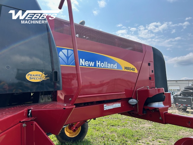 2013 New Holland H8040 Windrower