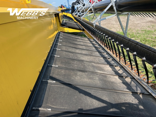 2013 New Holland H8040 Windrower