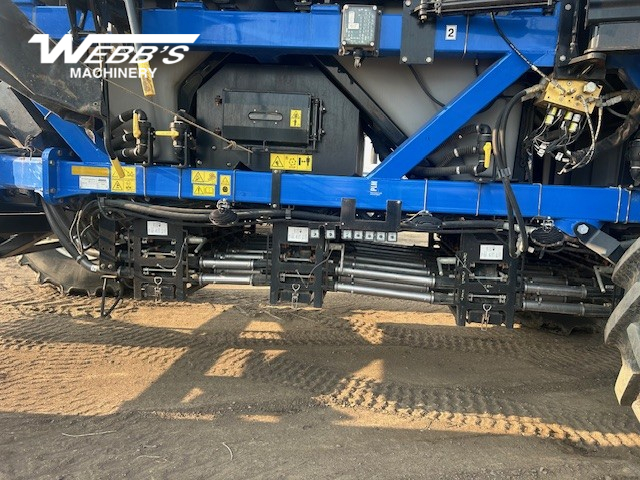 2017 New Holland P4760 Air Tank/Cart