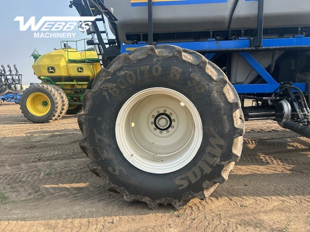 2017 New Holland P4760 Air Tank/Cart