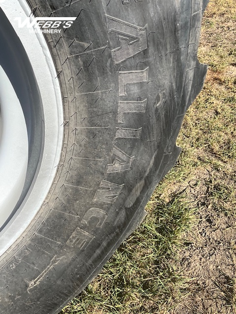 2025 Demco 1500 Grain Cart