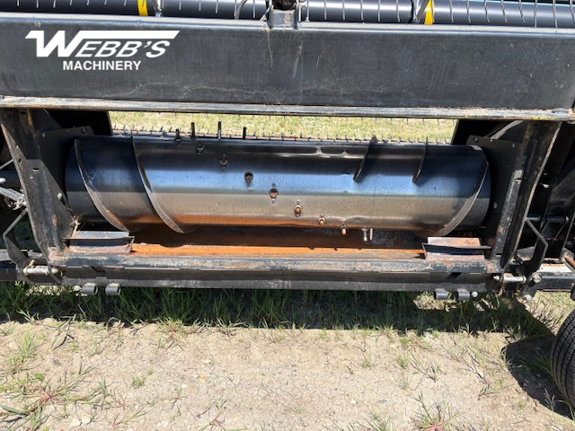 2014 Honey Bee SP30 Header Combine